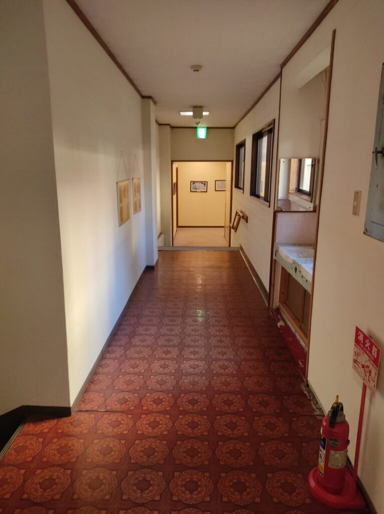 西村屋廊下